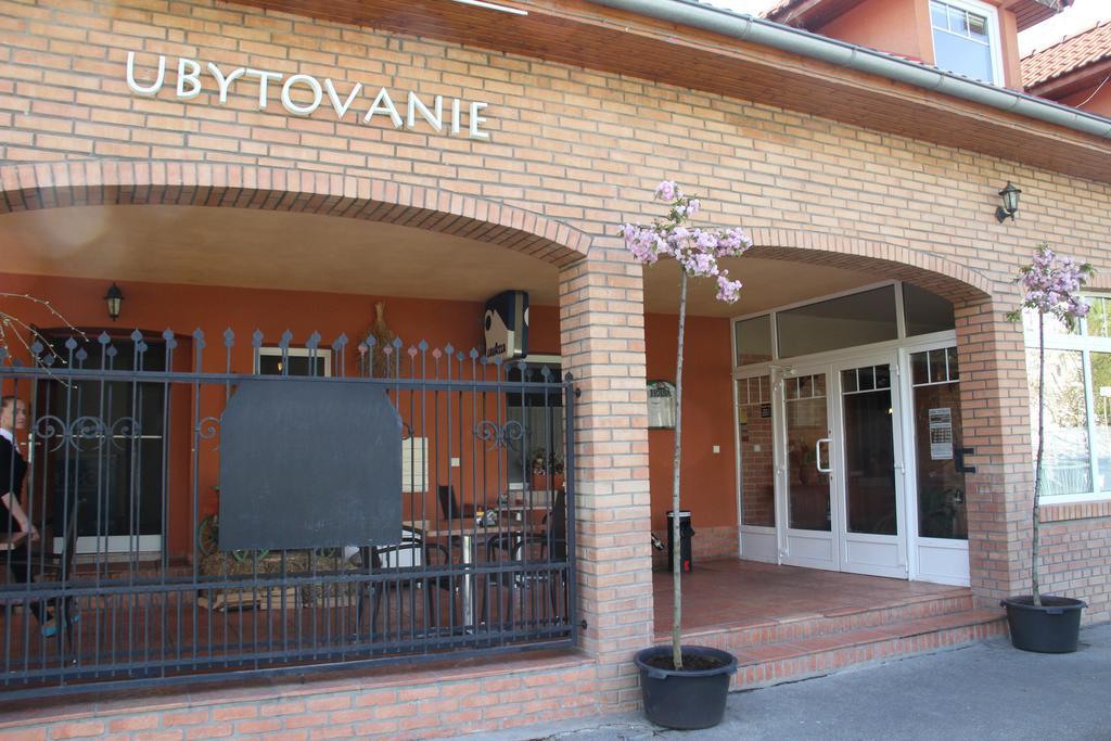 Sabbia Ristorante - Restauracia A Ubytovanie Prievidza Exterior photo